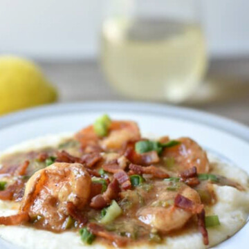 shrimp and grits in bowl.