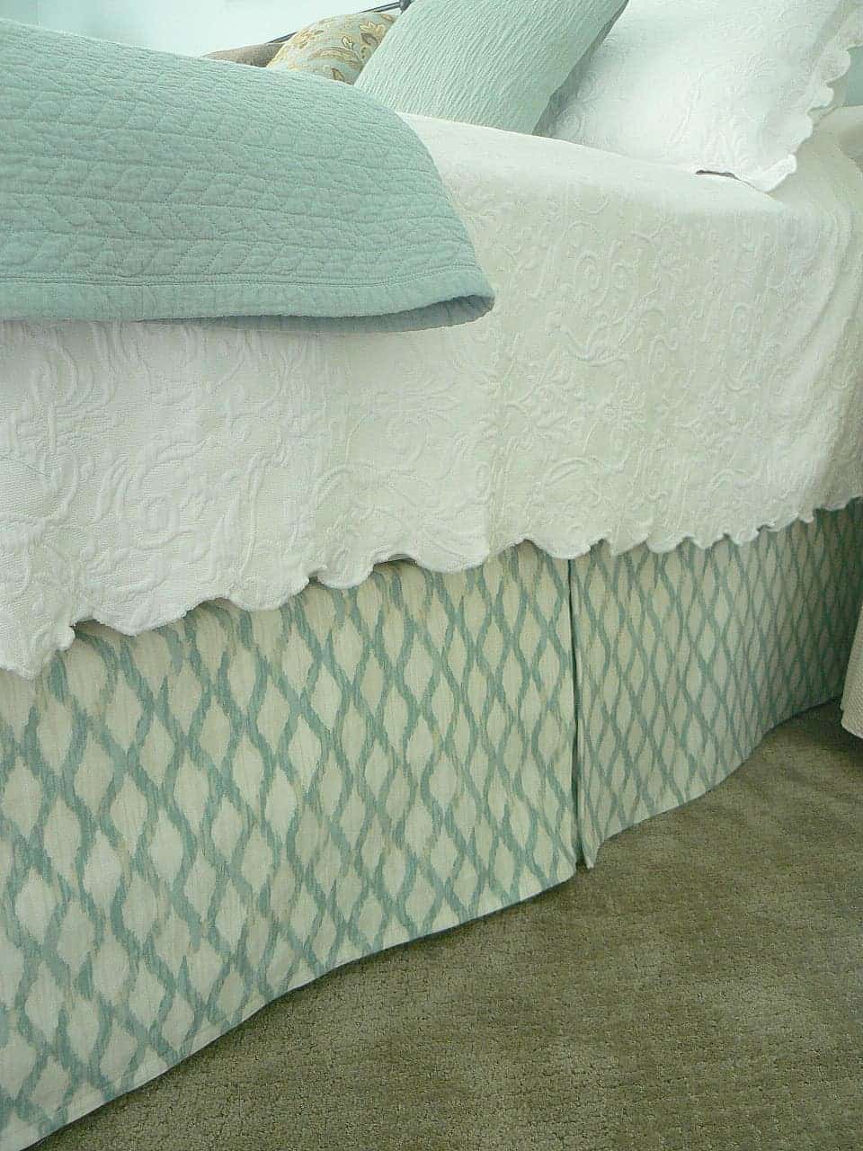 How to Make a DIY Bed Skirt