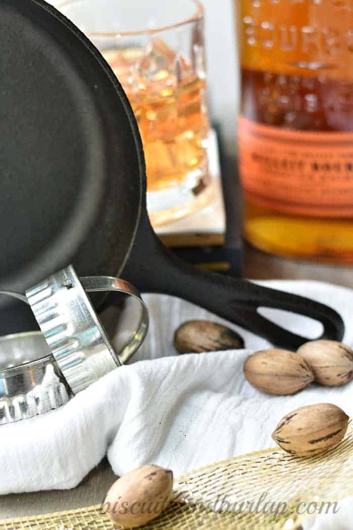 10 Gifts for the Cast Iron Lover - Southern Cast Iron