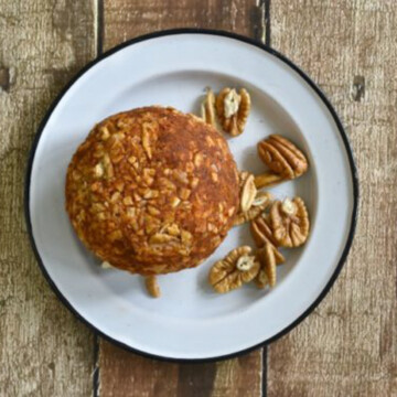 cheeseball with pecans