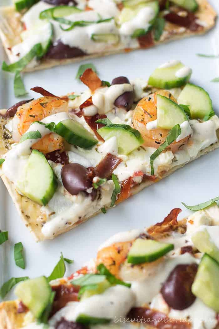 Greek Style Flatbread Pizza from BiscuitsandBurlap.com