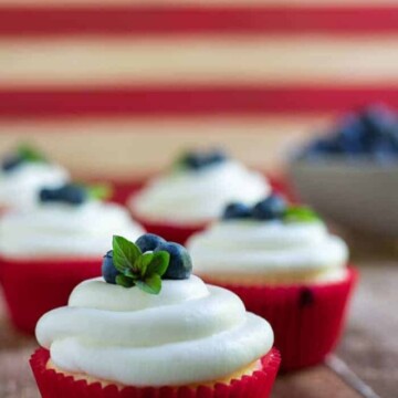 cropped-blueberry-cupcakes-5.jpg