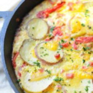 ham frittata in skillet.