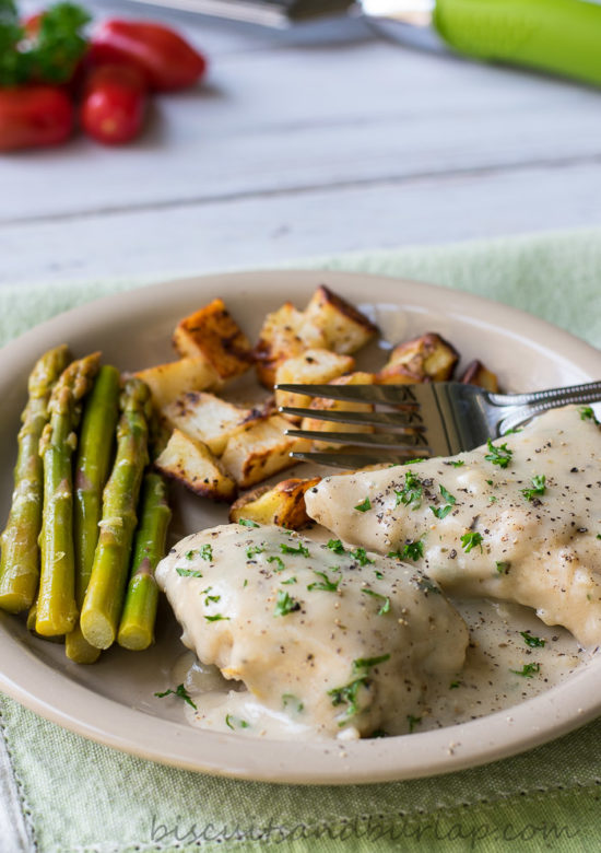 Italian Chicken with Creamy Pan Sauce from BiscuitsandBurlap.com