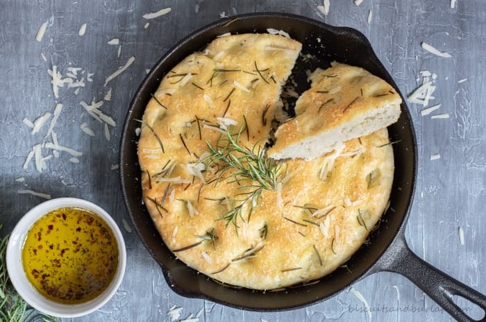 skillet focaccia bread is fragrant and delicious. It's perfect for a first-time bread baker.