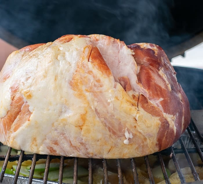 Complete instructions for smoking ham (non-spiral-sliced) on the Big Green Egg