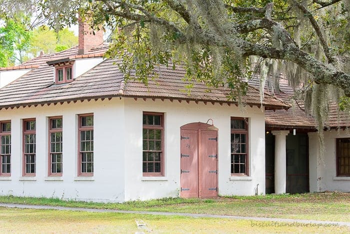 Red Rice - Gullah Style is an adaptation from the cookbook Bittle en' T'ing"