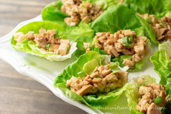 Lettuce Wraps with Grilled Chicken have a spicy sauce