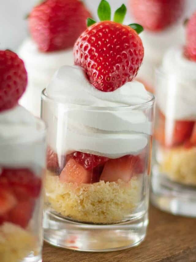 Individual Desserts Strawberry Shortcake Biscuits & Burlap
