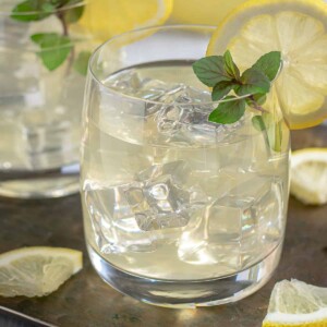 glass of bourbon lemonade.