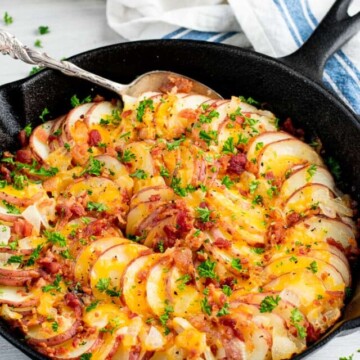 skillet potatoes with cheese & bacon