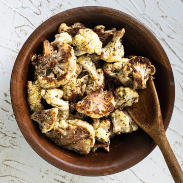 roasted cauliflower in bowl.