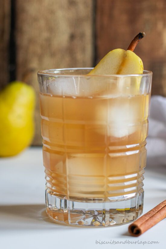 Spiced Pear Bourbon Iced Tea- A Fall Cocktail