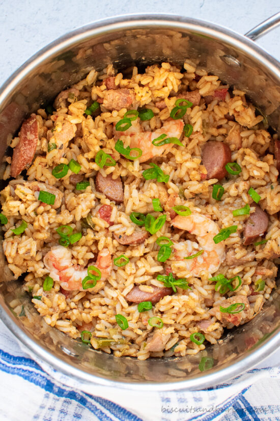 large pot of jambalaya