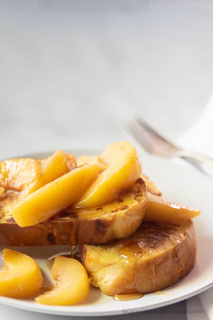 Caramelized Baked Peaches {With Cinnamon} - CakeWhiz