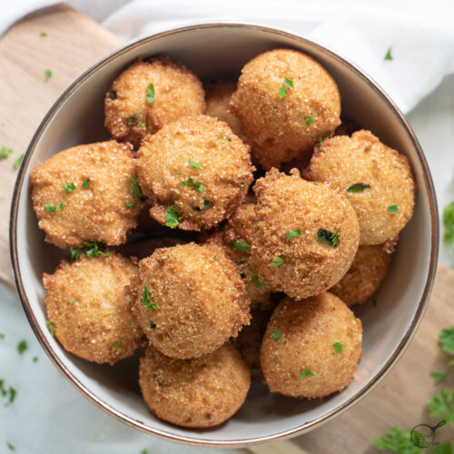 Cajun hush puppy recipe makes these hush puppies.