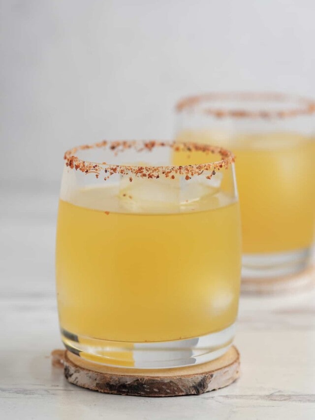 Pineapple Agua Fresca A Summery Mocktail Biscuits & Burlap
