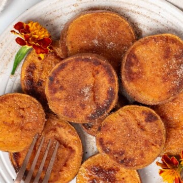 skillet sweet potatoes on a plate.