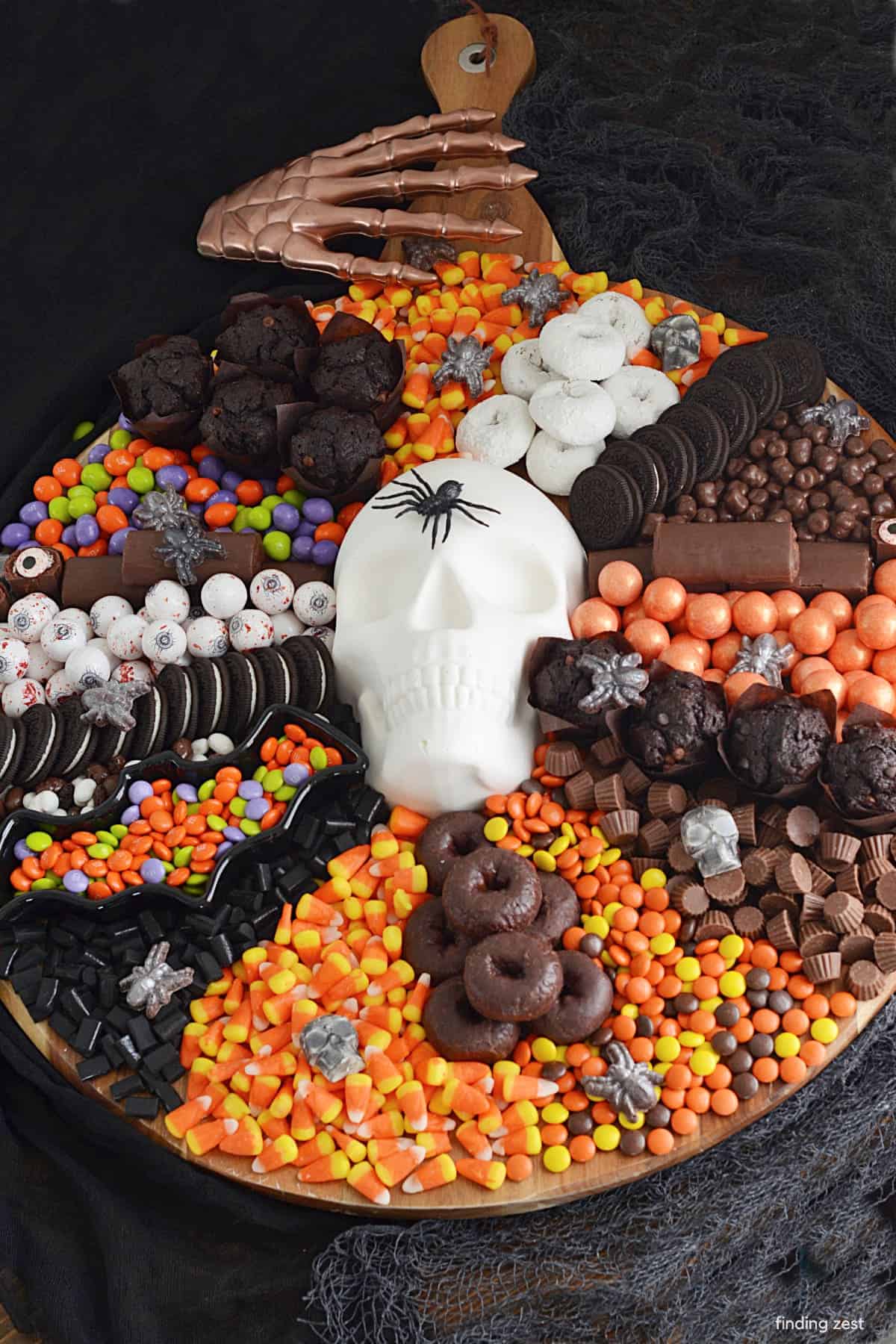 halloween candy charcuterie board.