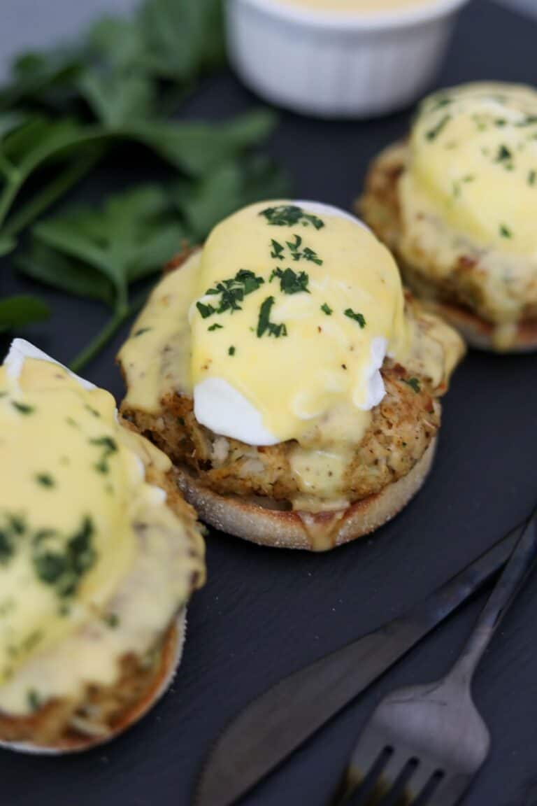 crab cake benedict