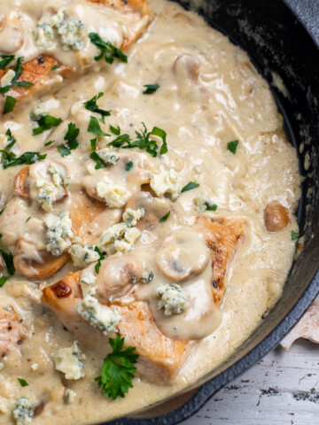 chicken gorgonzola in a cast iron skillet