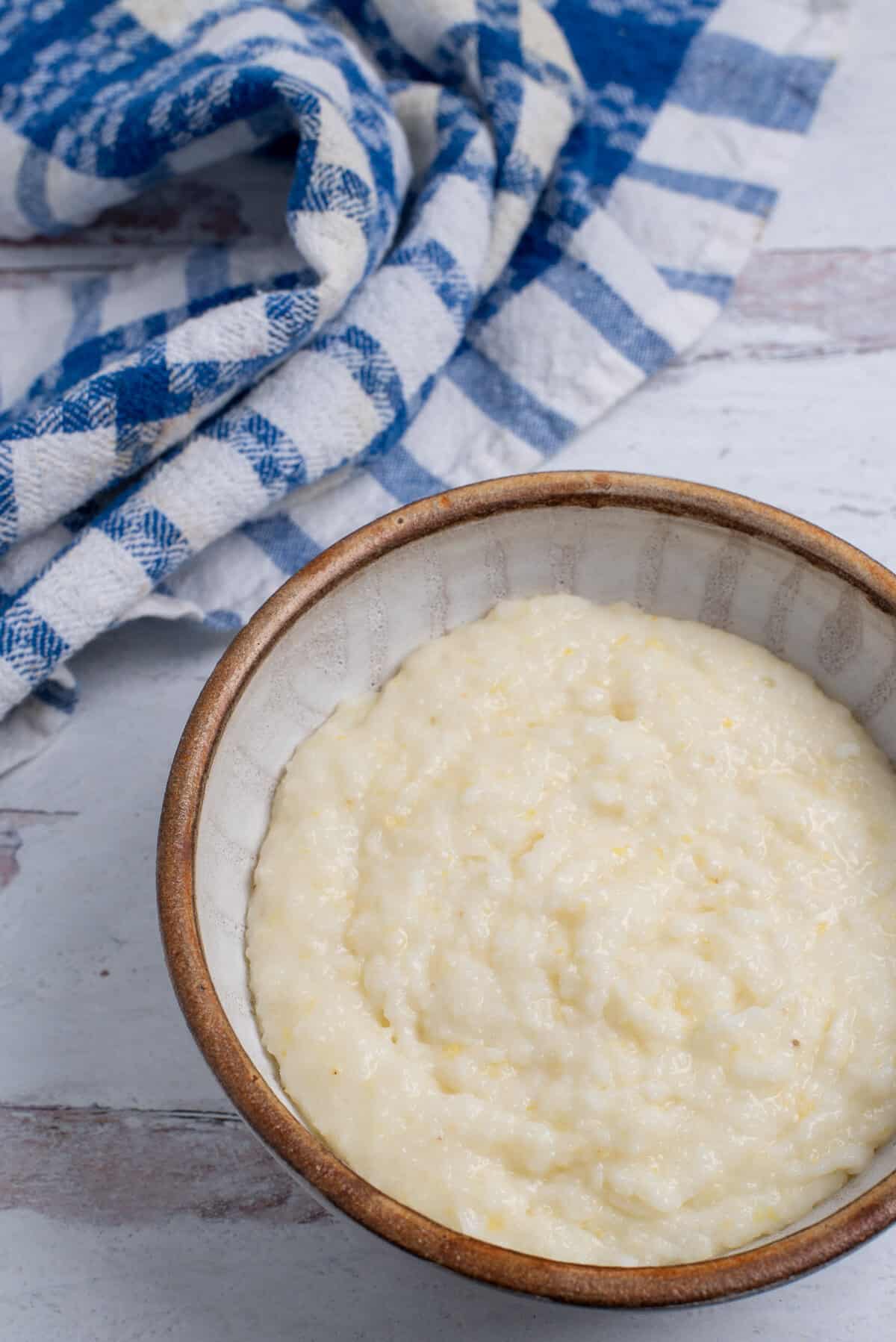 bowl of grits.